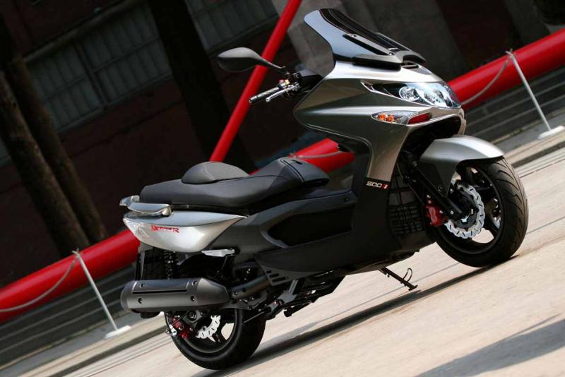 Pièce Kymco 500 Xciting 2006 – Carénage Latéral Gauche, D'occasion, Bon état