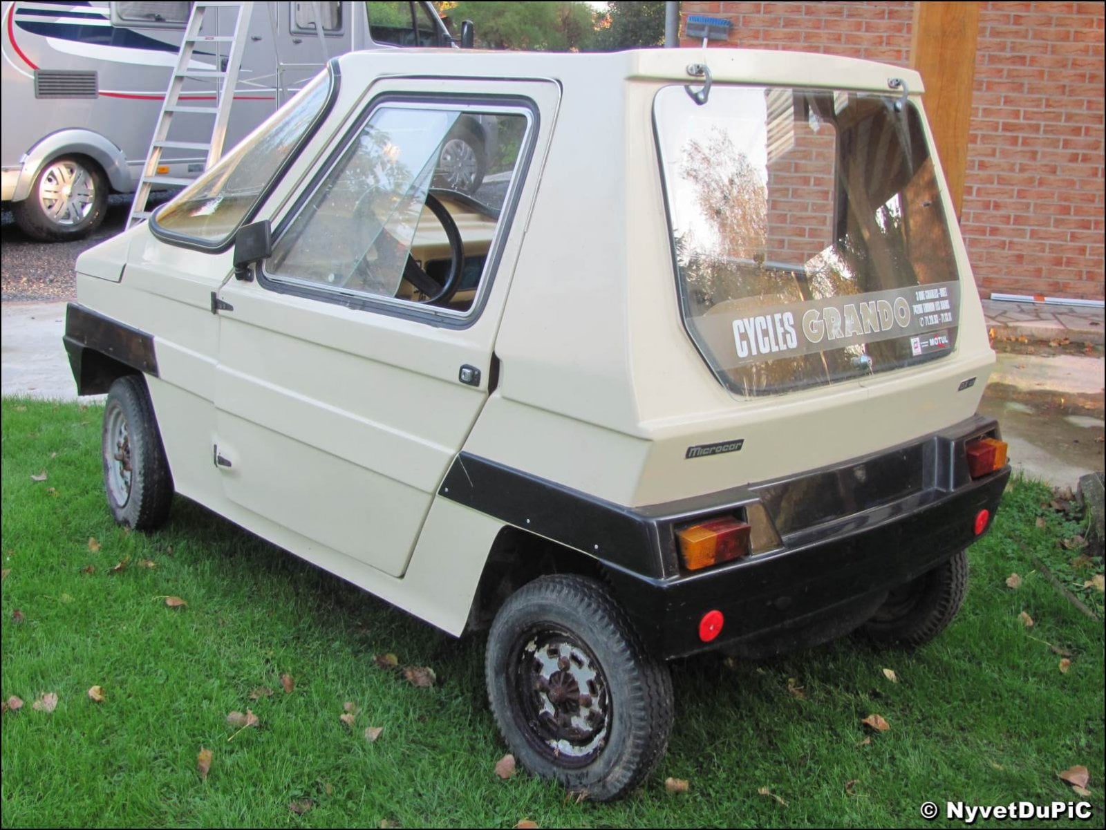 Voiture Sans Permis 1980