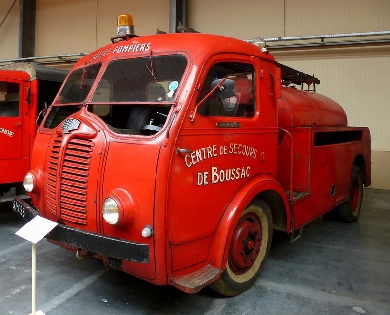 Maquette Camion de pompier Bonneville Delahaye type 103 - Heller 80780
