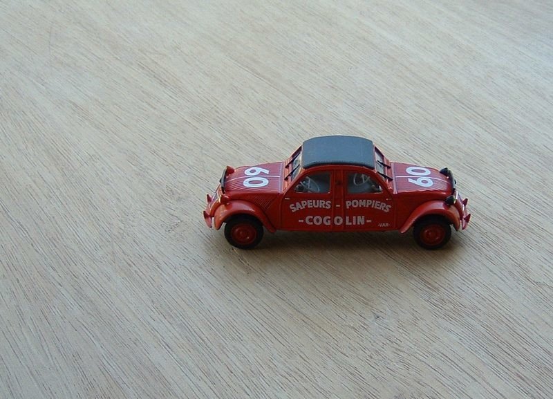 CITROEN 2 CV BICEPHALE POMPIER COGOLIN 1/43