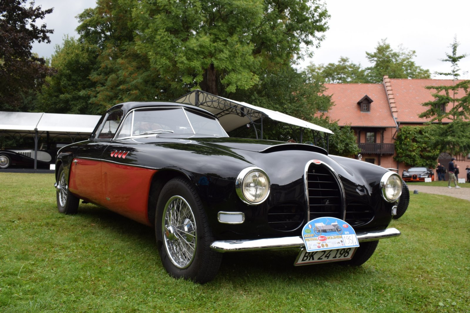 Véhicules miniatures en résine 1:43 Bugatti