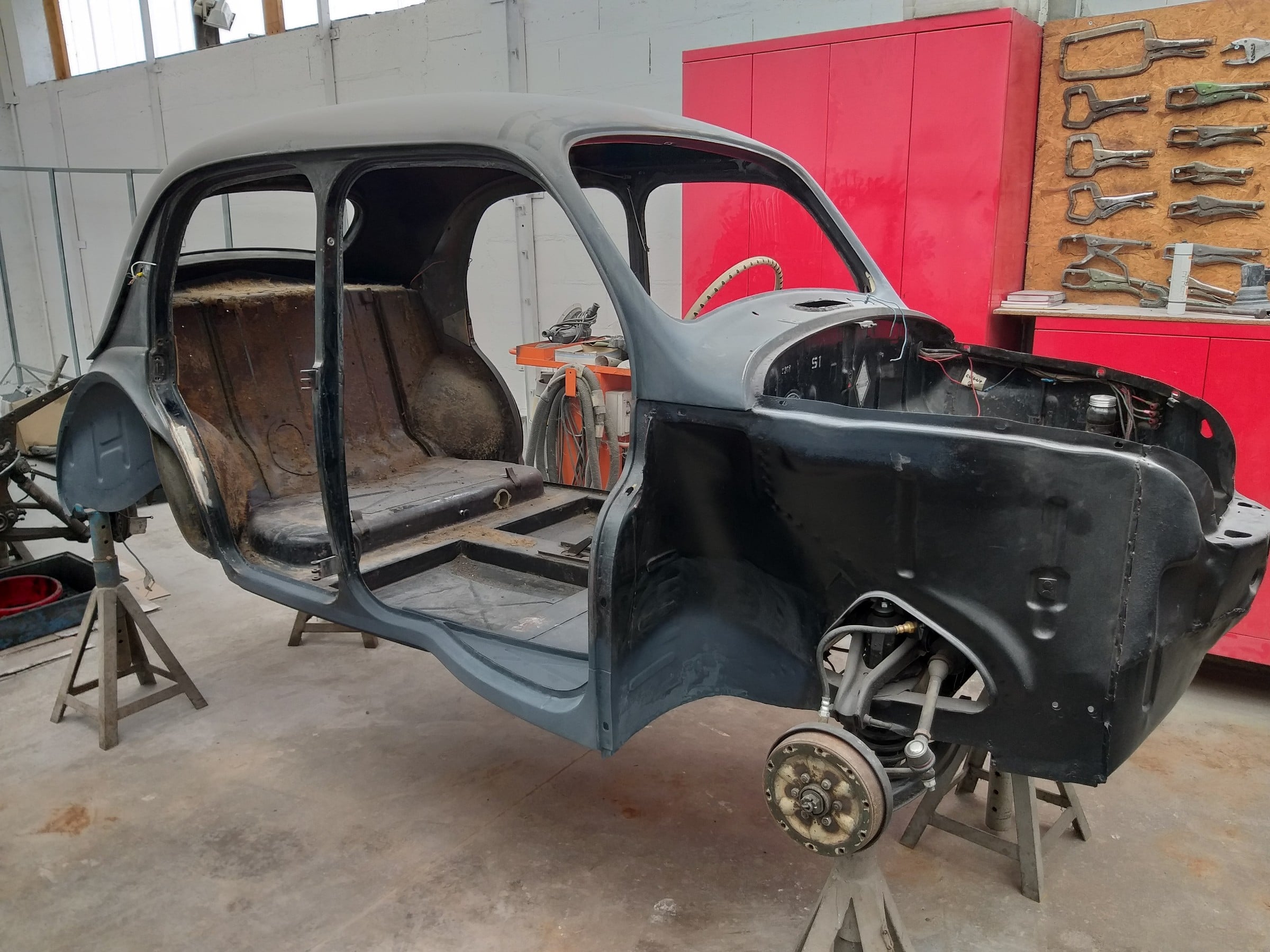 Paire De Triangles Inférieurs Avant RENAULT 4CV - Jusqu'en 1954 - Neuf D'Époque