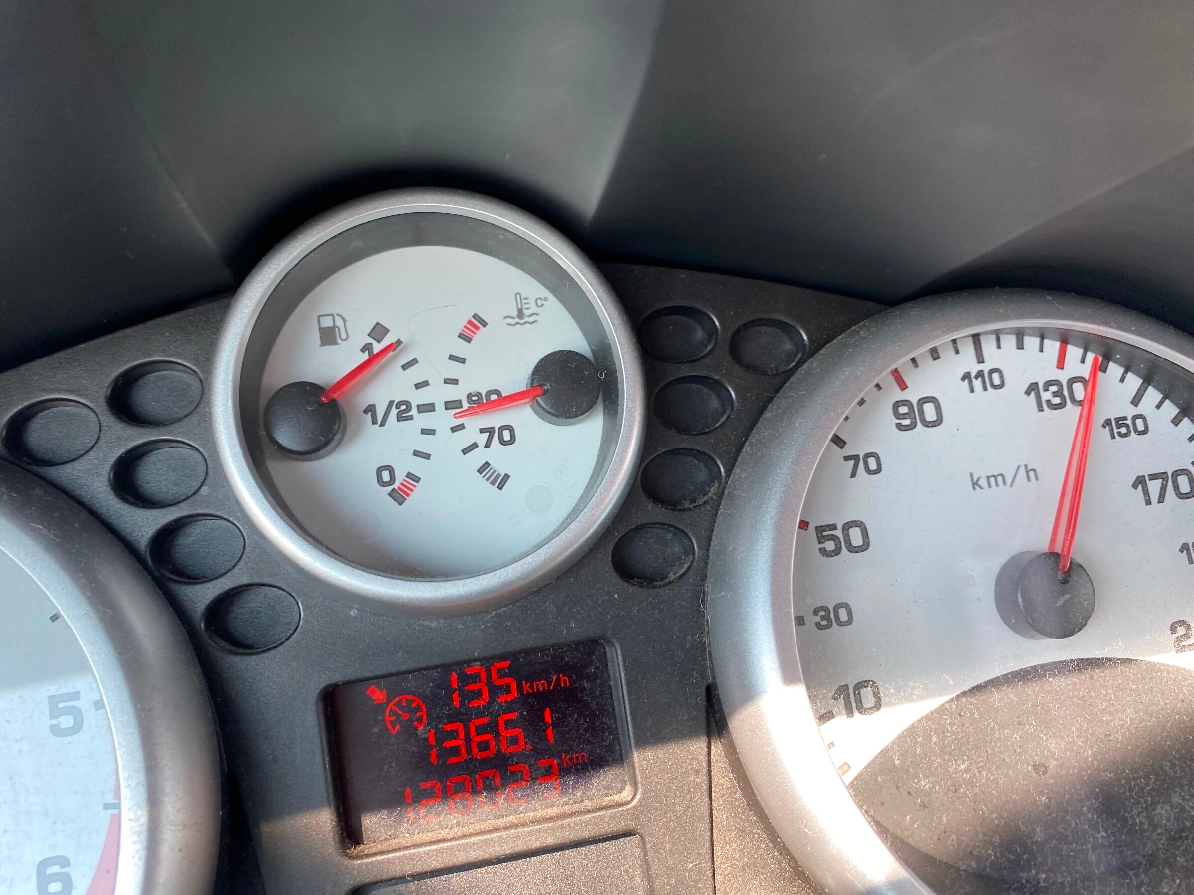 Aiguille température moteur ne monte pas 207 Peugeot Forum — free download