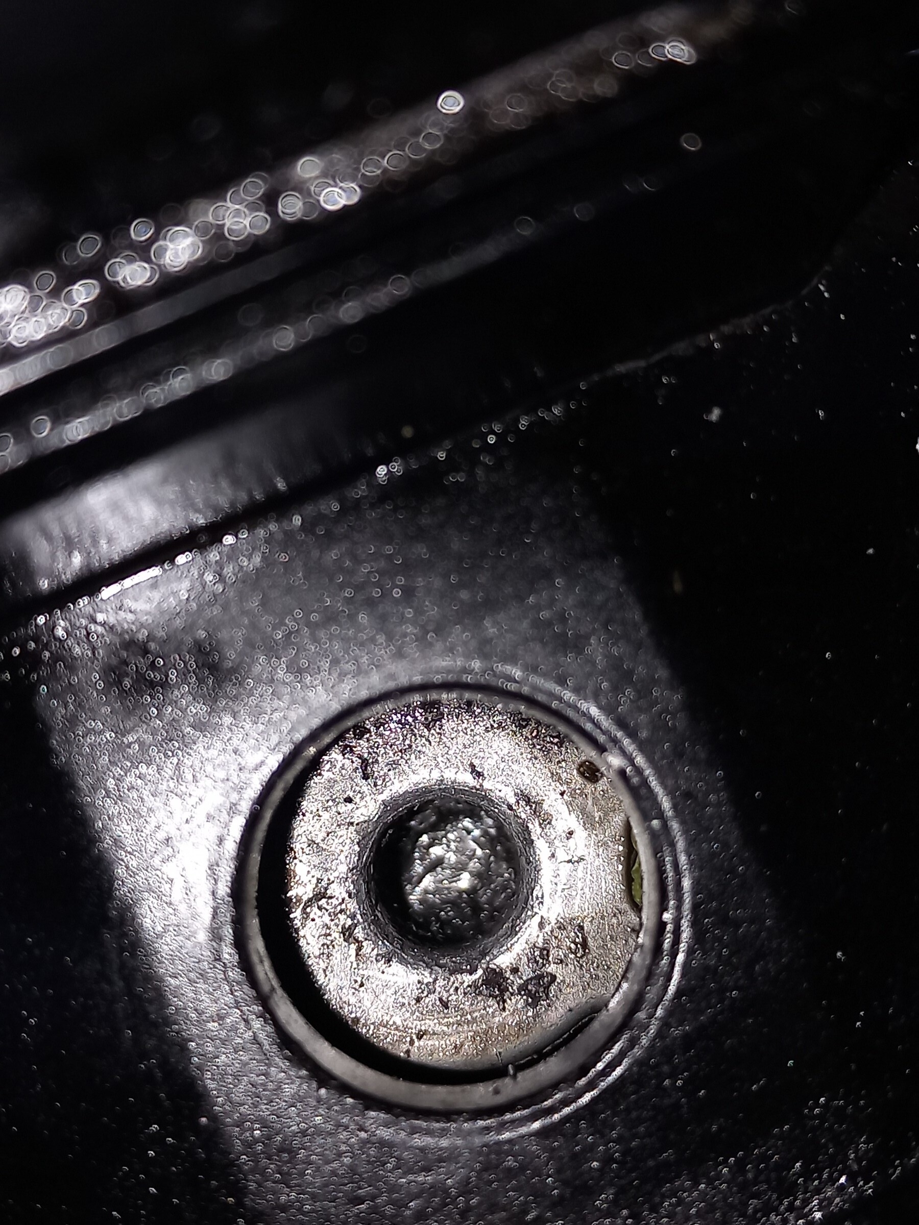 Vis serrage injecteur cassé dans la culasse Audi Mécanique — free download