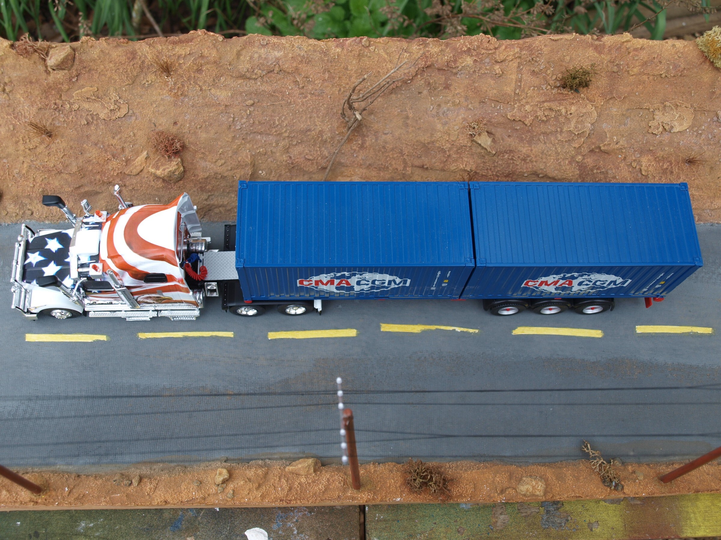 International - Lonestar Semi- Remorque 2010 - Modèle Presse - 1/43 - Autos Miniatures