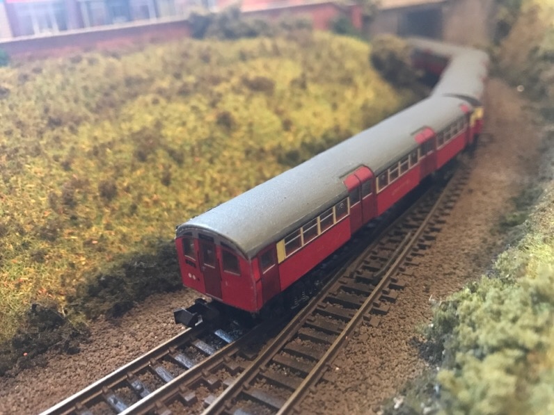 N gauge london underground train on sale