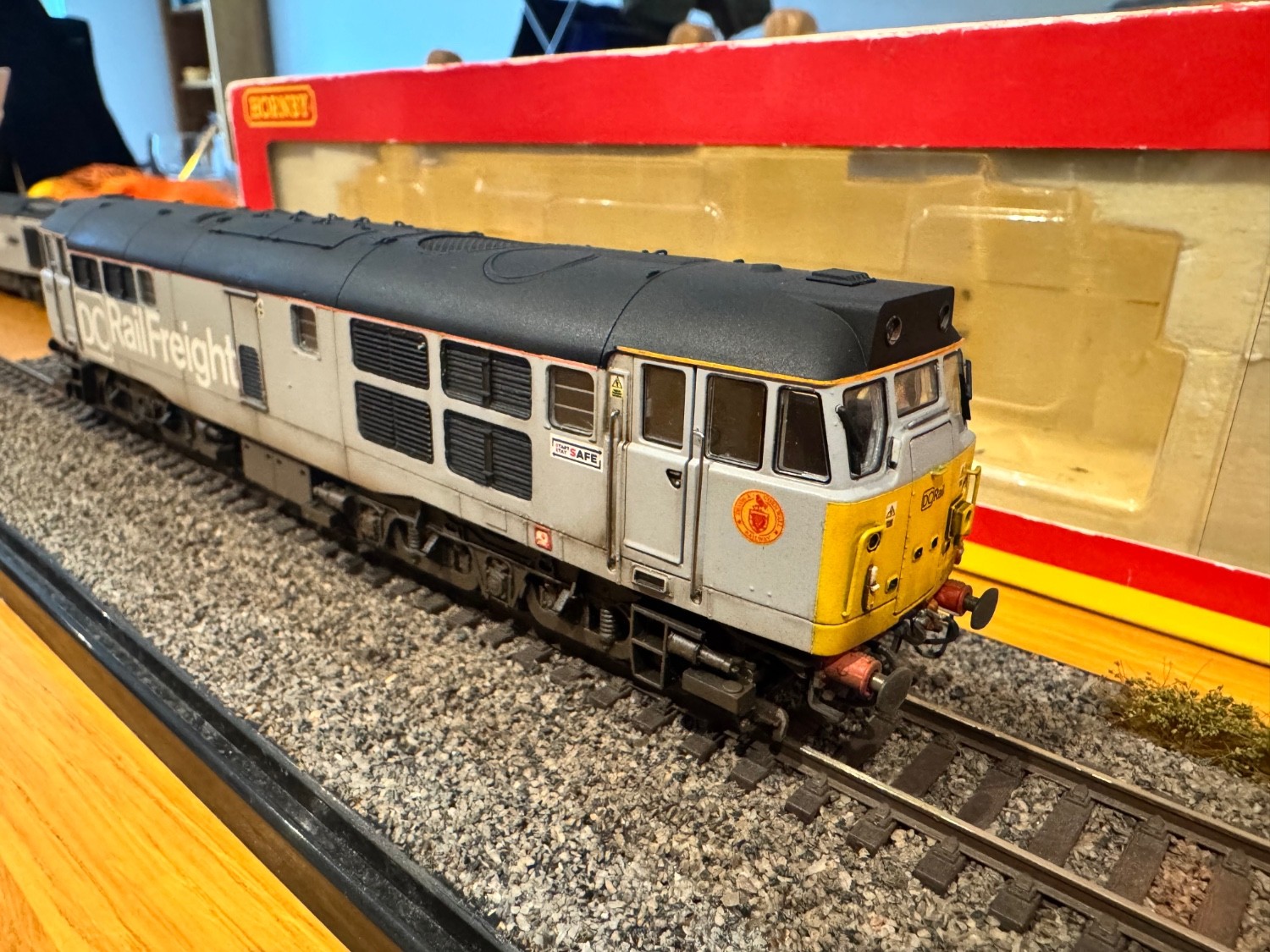 SOLD - Hornby OO DC Rail class 31 601. Full high quality repaint ...